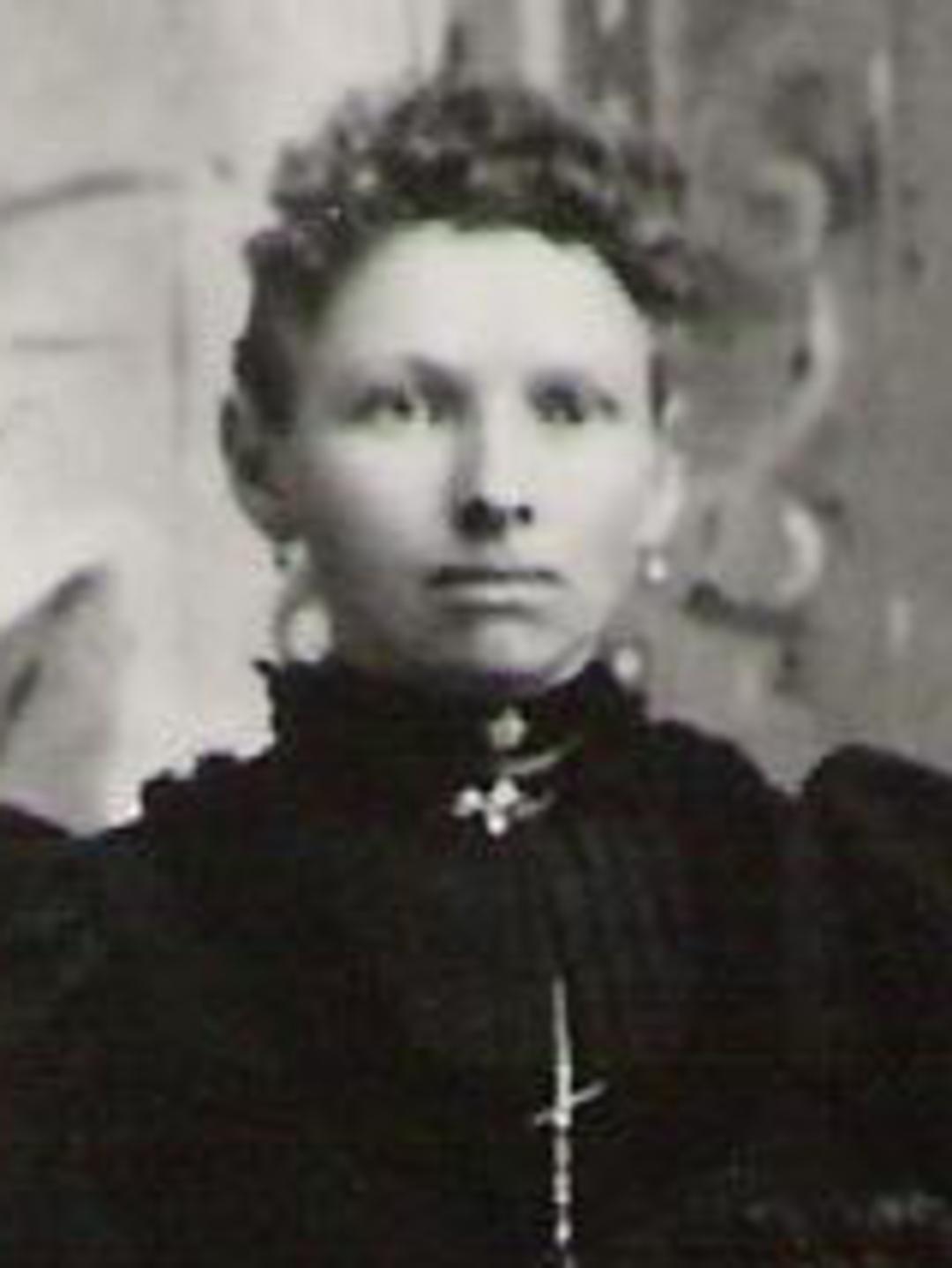 Kristine Larsen (1865 - 1947) Profile